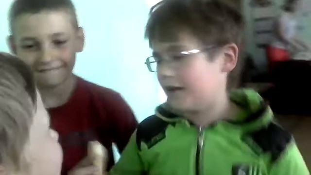 Мальчик сошёл сума смотреть онлайн