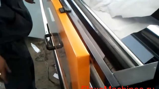 BFQ-1300 бобинорезательная машина с контактной намоткой -2