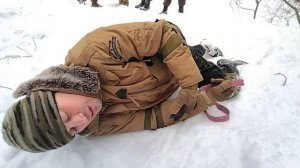 Жгут Эсмарха, самостоятельное наложение на ногу.