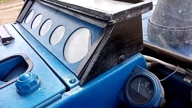 Сделал полку для телефона на МТЗ-80 смотреть онлайн