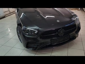 Mercedes Benz E class - бронирование полиуретановой плёнкой кузова, антихром, затемнение фар