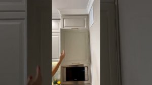 Шикарная кухня в стиле неоклассика. Спортивная 6