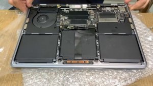 Замена дисплея MacBook Pro 13 2017 A1708