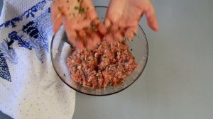 Быстрый ужин для всей семьи.????  Нежные и сочные фрикадельки в томатном соусе