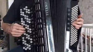 Итальянский баян Titano