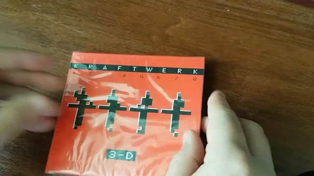 Распаковка CD Kraftwerk с Wildberries