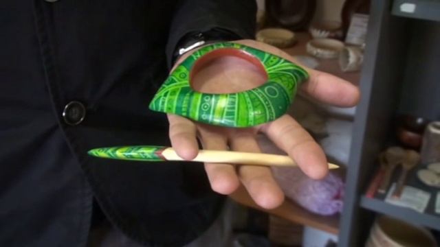 Заколка "Зелёный лист". Обзор