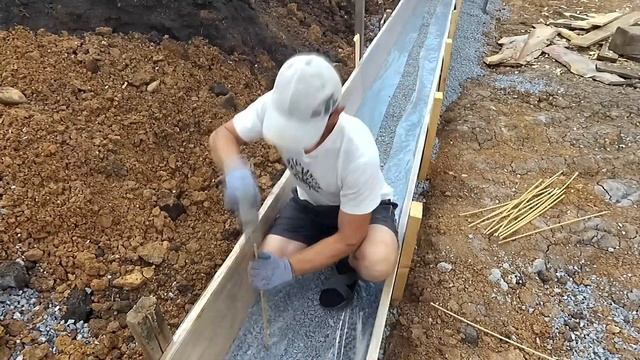 Строю ступенчатый, комбинированный фундамент дома своими руками! Ступень 1.