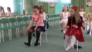 Зажигательные Танцы! Маленькие модницы! Шок, девчонки на каблуках! Little fashionista! Dancing!