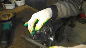 Балеринка по металлу - демонстрация работы. Новый резец с твердосплавом. А стоит ли?.. Eng Sub.