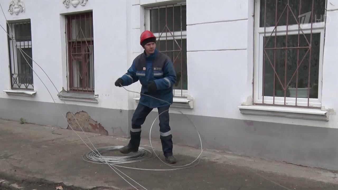 800 населенных пунктов Центральной России, Поволжья и Урала остаются без света после мощного циклона