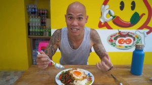 INSANE Street Food in Bangkok - SPICIEST PAD KA PRAO @ MARK WIENS RESTAURANT + THAI STREET FOOD TOU