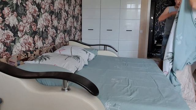 30.07.2022 г Завтрак/ Смена постельного белья/ Стрижка/ Покраска волос/ Коктейль/ Тонировка волос смотреть онлайн