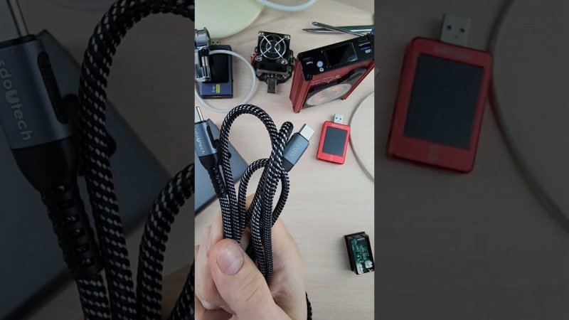 Кабель USB-C 100W с чипом на 240W и внешний аккумулятор с поддержкой Supervooc для Realme