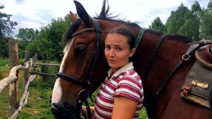 САМЫЙ ПЕЧАЛЬНЫЙ ДЕНЬ ДЛЯ НЕЕ. ПОЙМАЛА ЛОШАДЬ ХИТРЫМ СПОСОБОМ И УЕХАЛА В ПОЛЯ. ЖИЗНЬ В ДЕРЕВНЕ