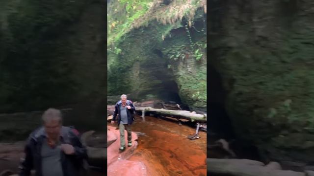 The red rock against the greenest mossy walls is absolutely stunning! The devil’s pulpit, Scotland!