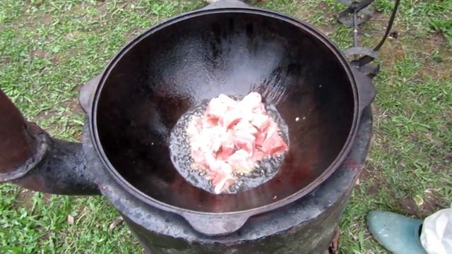 Мясо с картофелем в казане. Просто и очень вкусно / ЖЗЛ 52 смотреть онлайн