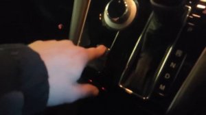 как развести тормозные колодки на Mitsubishi Delica D5 с электрическим стояночным тормозом