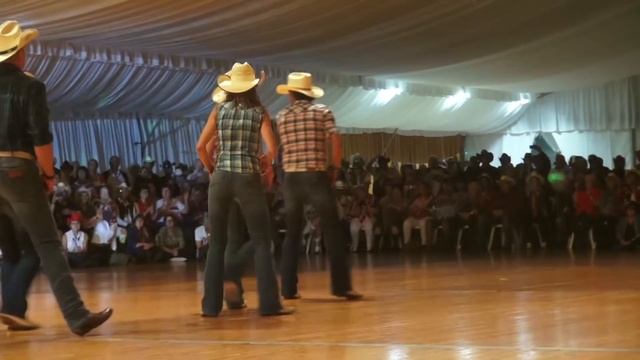 David Villellas Show - A COUNTRY GIRL - Festival International de Country Music смотреть онлайн