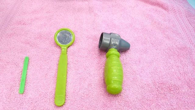 Куклы Беби Бон Эмили и игра больница для малышей — Моем игрушки, лечим и убаюкиваем Baby Born смотреть онлайн