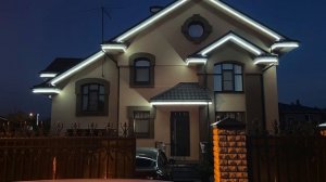 Контурная подсветка фасада