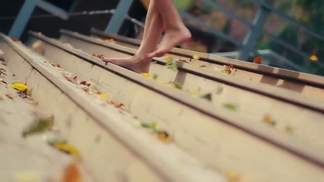 'Я так долго искала тебя средь толпы   ' смотреть онлайн