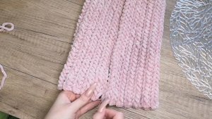 Как вязать Джемпер из плюшевой пряжи крючком/ укороченный джемпер/ что можно связать из плюша