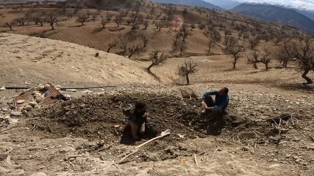 Nomadic Lifestyle Documentary: A Nomadic Family's Life in Winter Nature