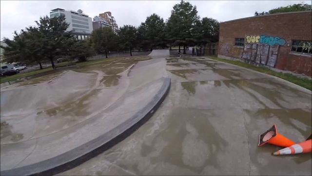 Skatepark on a Freeride Bike - Transition Bottlerocket, Brooklyn Cruise (part 1) v590 смотреть онлайн