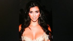 Ким Кардашьян (Kim Kardashian) попала в объективы уличных фотографов в Лос-Анджелесе.