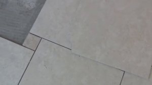 Укладка напольной плитки по диагонали.