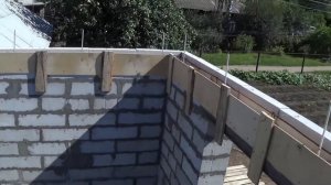 23.08.2015 Опалубка и арматура армопояса для газобетонных блоков.
