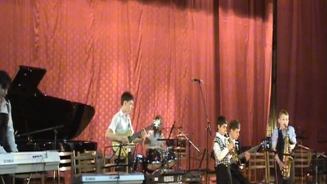 Детский джазовый ансамбль А.Свинаря-Nardis-Miles Davis.avi смотреть онлайн