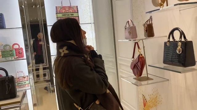 Vlog 1 Мой День Рождения вдвоём с мужем. Прогулка,люкс шоппинг Prada,Dior. Ужин в ресторане. смотреть онлайн