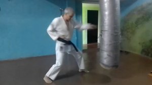 Техника каратэ. Отработка гяку-цки на мешке