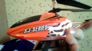 обзор верталета на пульте управления