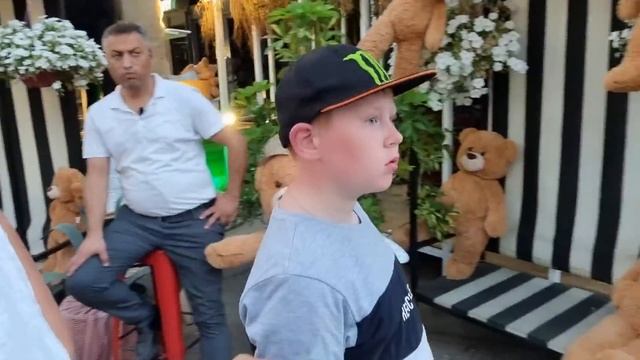 Турция ?? ЕДА❗Где вкусно поесть в Алании Ресторан на берегу моря с мишками Здесь очень вкусно❗