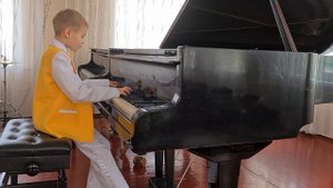 Отчётный концерт.ДМШ г.Батайск. Отчётный концерт. Лепин. Полька.