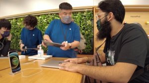 Pakistani Went to Apple Store for MacBook Pro M1 Repair in China! | چین میں ایپل اسٹور