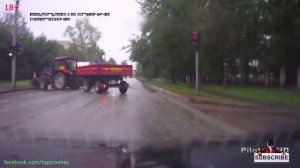 Аварии тракторов и комбайнов! Подборка! Accidents tractors and harvesters! Compilation!