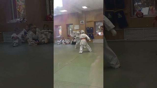 Спаринг на тренировке смотреть онлайн