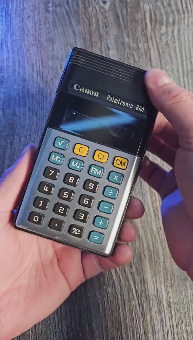 Canon Palmtronic 8M калькулятор 1975 года.