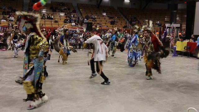 Танцы настоящих индейцев Канады смотреть онлайн