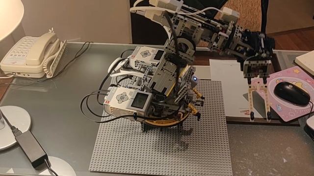 LEGO 6 Axis robot - First straight lines with inverse kinematics смотреть онлайн