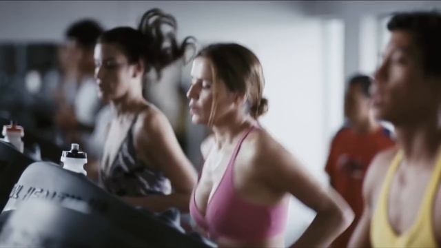 17-летняя школьница бросила учёбу ради работы девушкой по вызову [пересказ фильма] смотреть онлайн