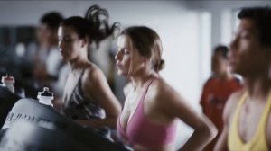 17-летняя школьница бросила учёбу ради работы девушкой по вызову [пересказ фильма]