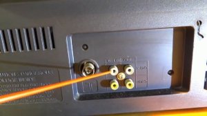 Куда подключать цифровую приставку Т2 для приема цифрового телевидения. Урок для пенсионеров.