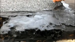 Сравнение двух способов укладки рубероида на холодную мастику