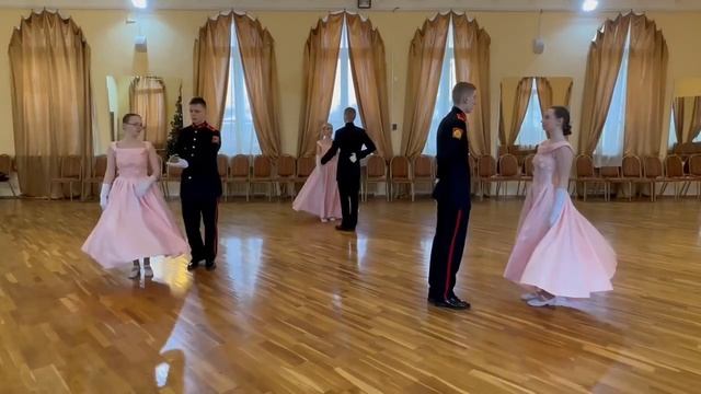 Вальс - гавот. Историко - бытовой танец.