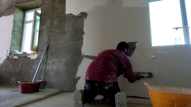 Suvağın üstündən astarlıq şpaklefkanın vurulması.Нанесение грунтовочной шпаклевки поверх штукатурки смотреть онлайн